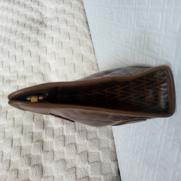 Mario Valentino Brown Leather Clutch with Textured Finish - Picture 4 of 12